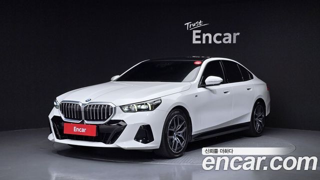 BMW 5-Series 520i M Sport, 2023