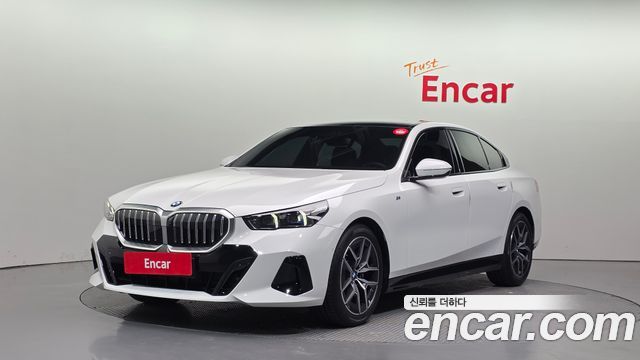 BMW 5-Series 520i M Sport, 2025