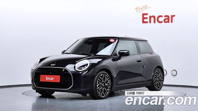 Mini Cooper SE Favoured, 2024