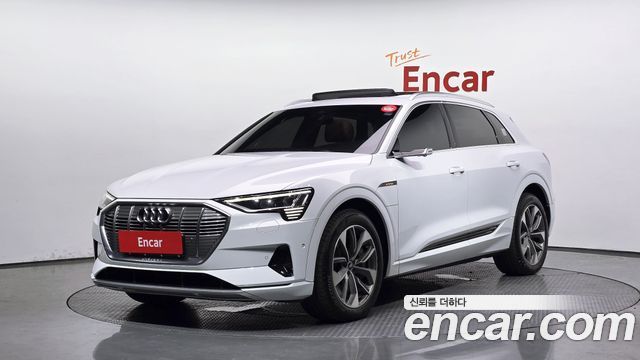 Audi e-tron 55 Quattro, 2021