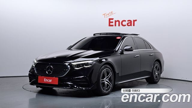 Mercedes-Benz E-Class E300 4MATIC AMG Line, 2025