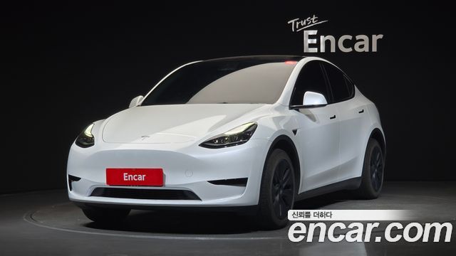 Tesla Model Y RWD, 2024