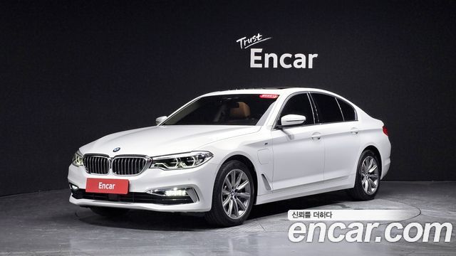 BMW 5-Series 530e Luxury, 2020