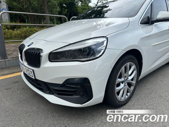 BMW 2-Series Luxury, 2020