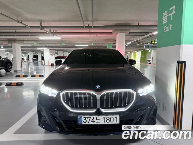 BMW 5-Series 520i M Sport, 2025