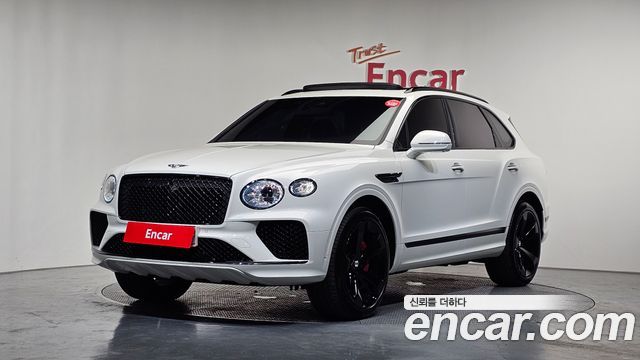 Bentley Bentayga 4.0 V8 Base, 2024