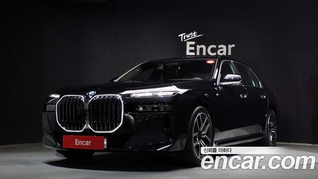 BMW 7-Series 740i xDrive M Sport, 2025