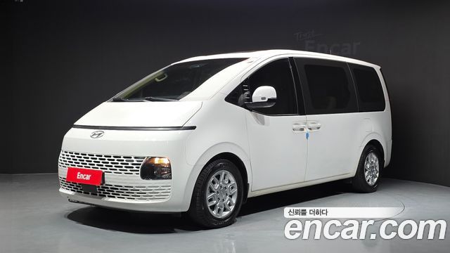 Hyundai Staria 4WD Tourer 9-Seater, 2022
