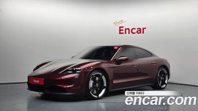 Porsche Taycan 4S, 2020