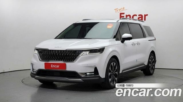 Kia Canival Gasoline 7-Seater Outdoor, 2022