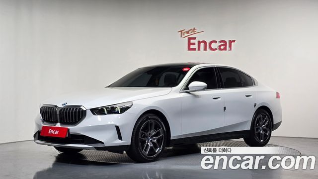 BMW 5-Series 520i, 2024