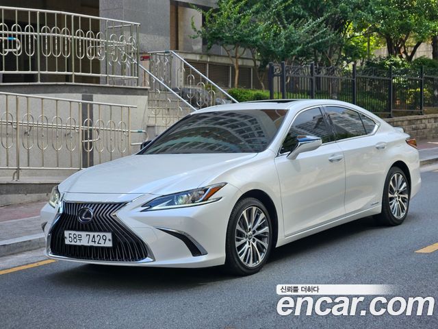 Lexus ES Luxury, 2019