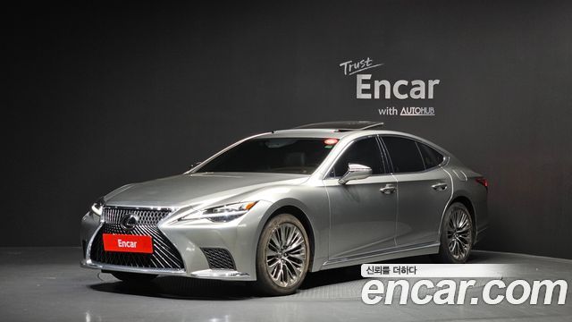 Lexus LS 3.5 Platinum AWD, 2023