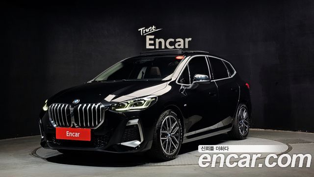 BMW 2-Series 220i M Sport Design, 2025
