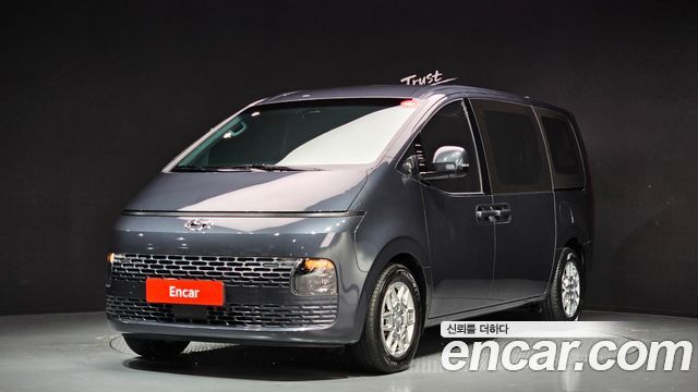Hyundai Staria 4WD Tourer 9-Seater, 2023