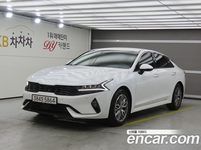 Kia K5 Prestige, 2022