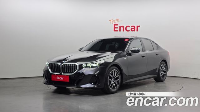 BMW 5-Series 520i M Sport, 2025