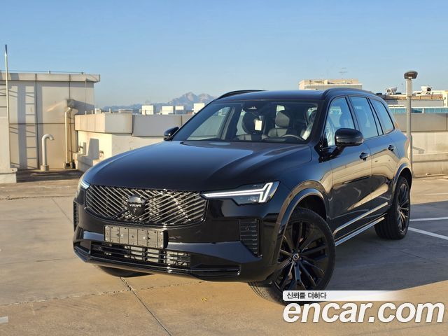 Volvo XC90 B6 Ultra Dark, 2026