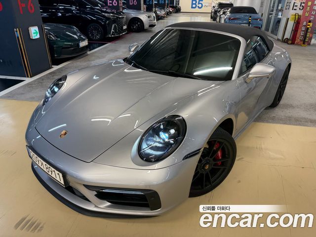 Porsche 911 Carrera 4 GTS Cabriolet, 2022
