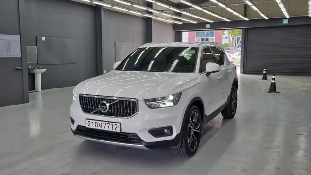 Volvo XC40 B4 Inscription, 2021
