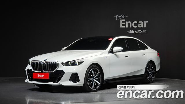 BMW 5-Series 530i xDrive M Sport, 2025