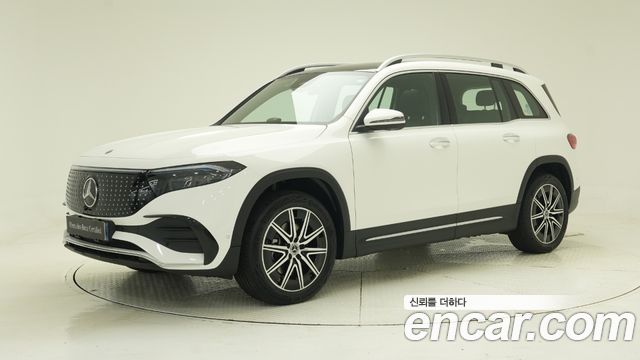 Mercedes-Benz EQB EQB300 4MATIC AMG Line, 2025
