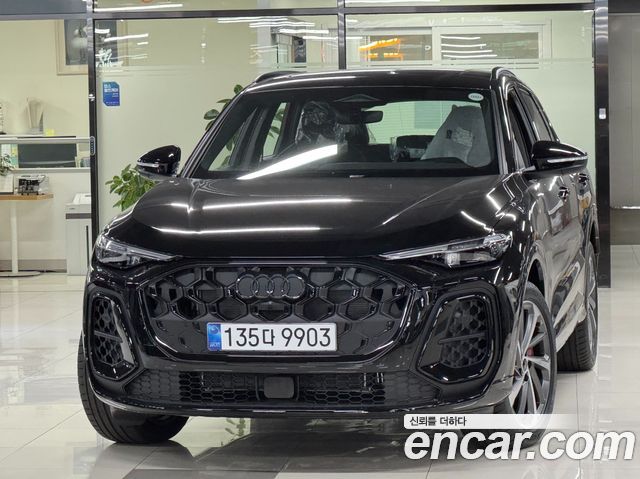 Audi Q5 40 TDI Quattro S Line Black Edition, 2025