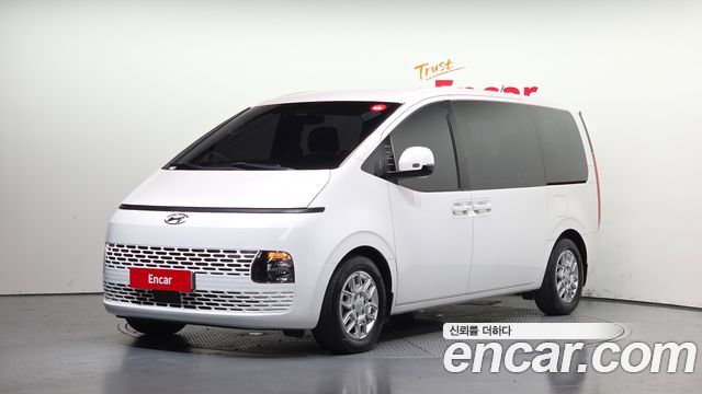 Hyundai Staria 4WD Tourer 11-Seater, 2022
