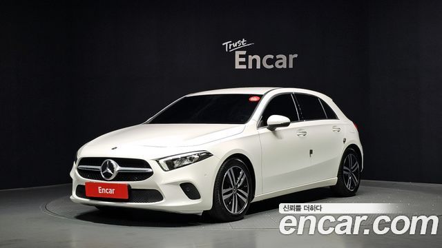 Mercedes-Benz A-Class A220 Hatchback, 2021
