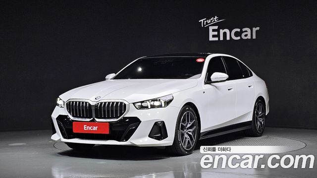 BMW 5-Series 520i M Sport, 2025