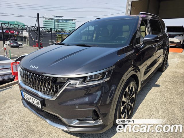 Kia Canival Gasoline 7-Seater Signature, 2023