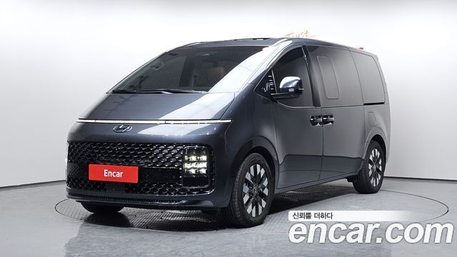 Hyundai Staria L3.5 Lounge 9-Seater, 2023