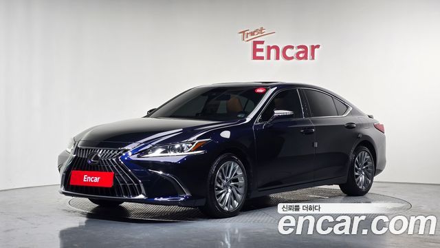 Lexus ES Luxury Plus, 2023