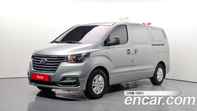 Hyundai Starex Van 3-Seater, 2020