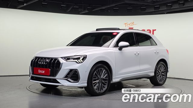 Audi Q3 35 TDI Premium, 2022