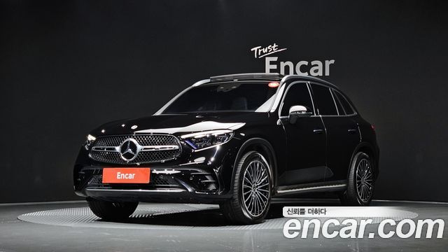 Mercedes-Benz GLC-Class GLC300 4MATIC AMG Line, 2023