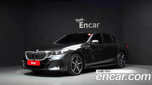 BMW 5-Series 530i xDrive M Sport, 2024