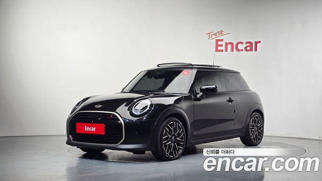 Mini Cooper Favoured, 2025