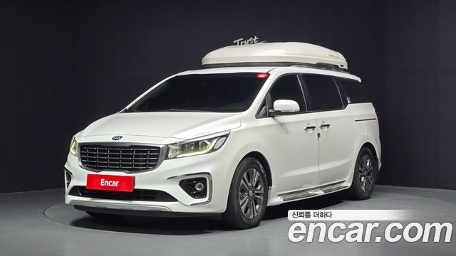 Kia Canival 9-Seater Luxury, 2019
