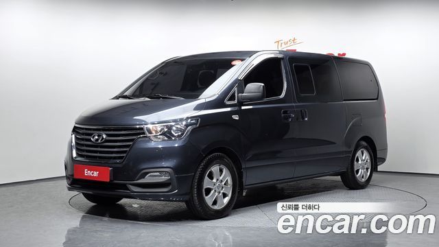 Hyundai Starex Urban 9-Seater, 2018