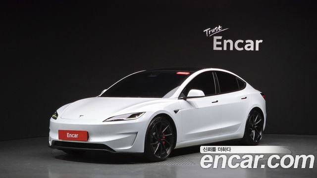 Tesla Model 3 Performance AWD, 2024