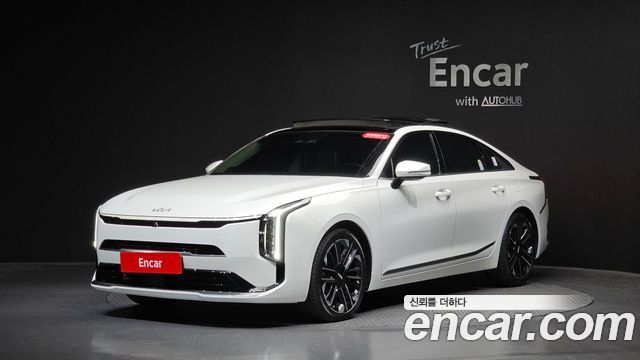 Kia K8 Signature, 2025