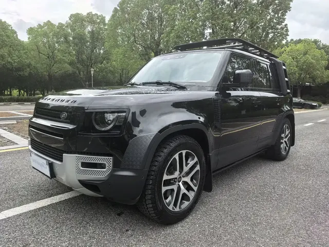 Land Rover Defender 2023 Facelift 110 3.0T P400 Dark Special Edition
