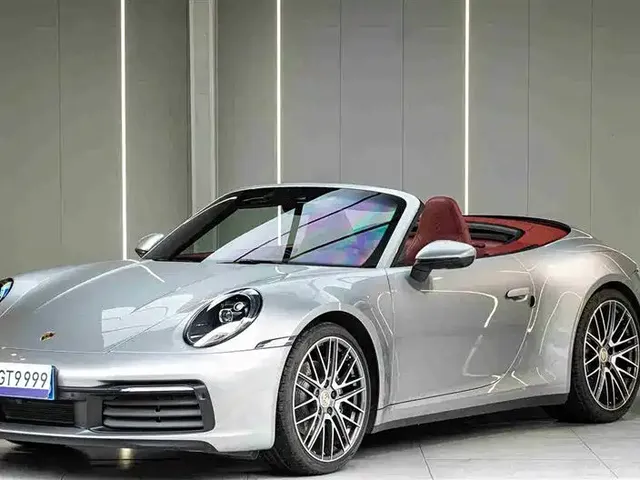 Porsche 911 2022 Carrera Cabriolet 3.0T