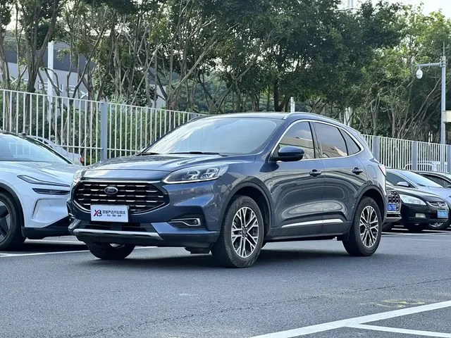 Ford Escape 2020 EcoBoost 245 2WD Premium Edition