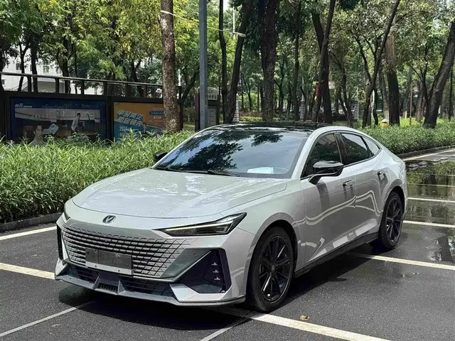 Changan UNI-V 2022 1.5T Premium Model