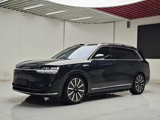 AITO Wenjie AITO M9 2025 Extended Range Ultra 52kWh 5-Seater