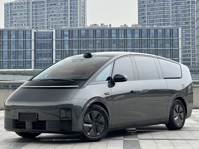 Li Auto MEGA 2024 Ultra