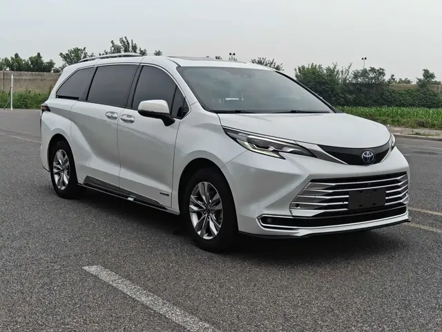 Toyota Sienna 2021 2.5L Hybrid Platinum Edition