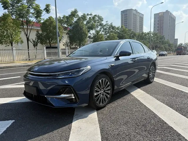 Geely Galaxy A7 2025 EM-i 150km Premium Edition